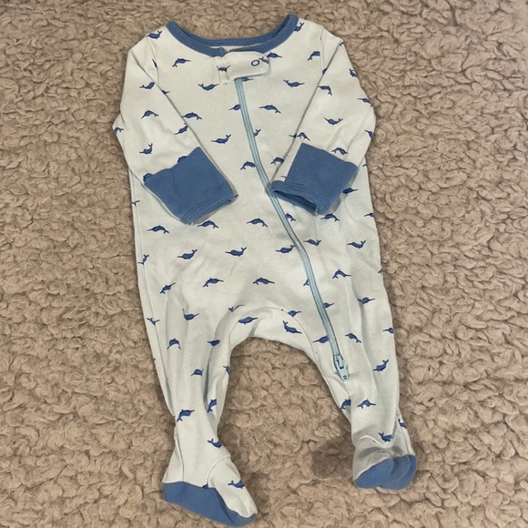 12 Piece Newborn Bundle 💙👶🏼 - Picture 10 of 11